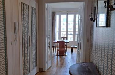 Bright & elegant appartment with view over Invalides, near St Germain des Prés - Foto 6