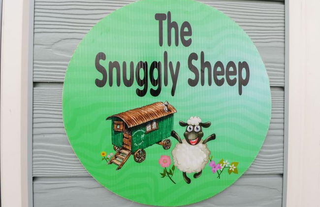 The Snuggly Sheep Shepherd Hut Campview Farm Stay - Foto 29