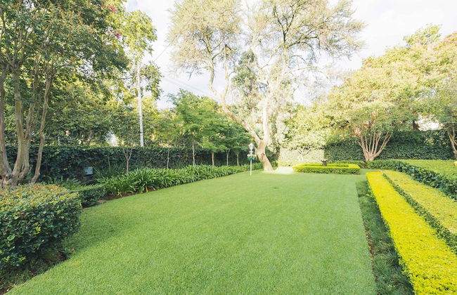 Lovely Guesthouse in Pretoria Welcoming you on a Spacious Room With Breakfast - Foto 28