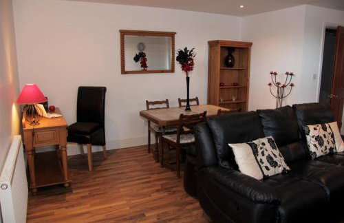 Scardroy Homes Inverness - Central 2 Bedroom with Parking WiFi Smart TVs Sleeps up to 6 - Foto 33