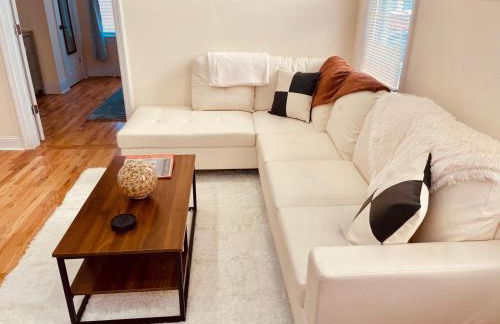 OoohLaLa! 2 Beds and 2 Full Baths w/Free Parking - Foto 38