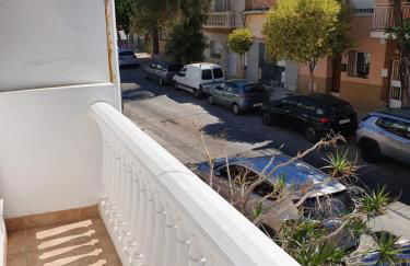 Private townhouse with roof terrace close to the beach - Photo 12