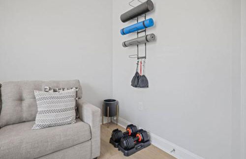 NEW Luxury Condo, Rooftop Terrace, EV Charger! - Foto 20