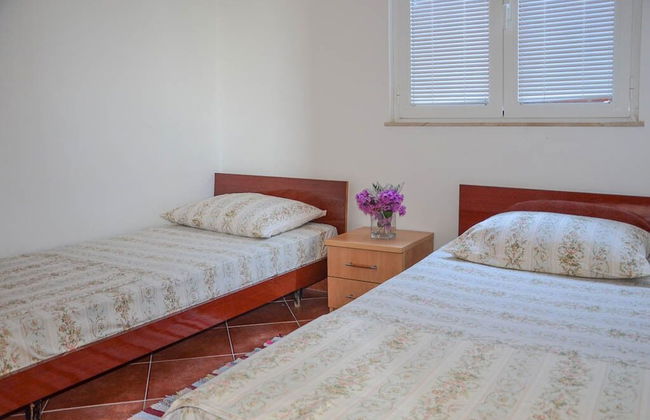 Holiday Home Barbie - Photo 2