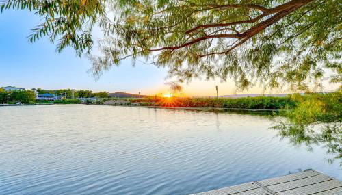 Okee Bay House on Lake Wisconsin with Private Dock! - Foto 1