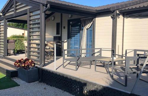 Chalet en bois 3 chambres dans domaine sécurisé avec piscine chauffée - FR-1-783-13 - Foto 1