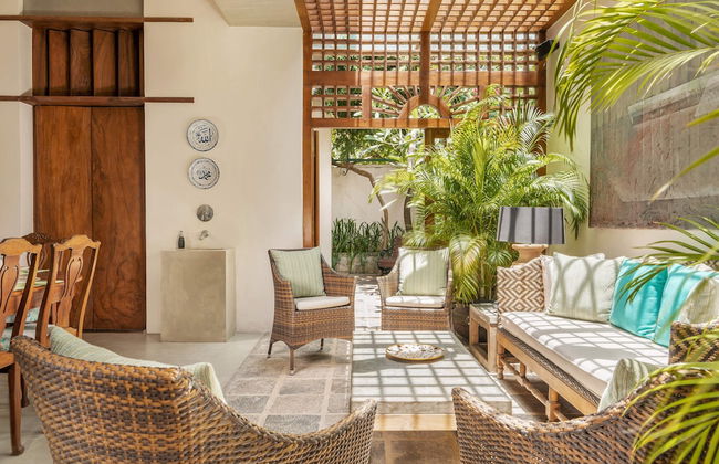 Ishq Colombo - Photo 44