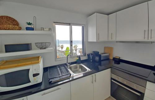 The Yellow House - Photo 13