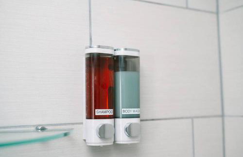 High-Speed Internet - Parking - Washer & Dryer - Foto 27