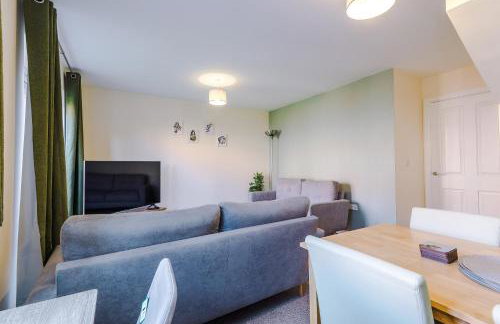 3 Bedroom Semi-Detached Home Sleeps 5 with Driveway - Foto 48