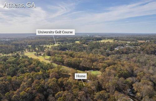 Large Luxury House, King Beds and More, Hot Tub, Theater, Fireplace, Game Room, Ping-pong, Pool Table, Air Hockey, Arcade, River, Big Kitchen, Nice Porch, Quiet, Good for Families and Large Groups, Near UGA Golf Course, Close to UGA & Stanford Stadium - Photo 50