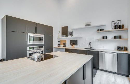 Hot Tub and Fire Pit Modern North Carolina Retreat - Foto 10