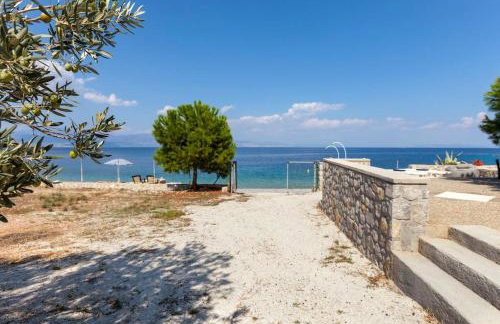 Elegance Villa: Classy Paradise w/ a private beach - Foto 27