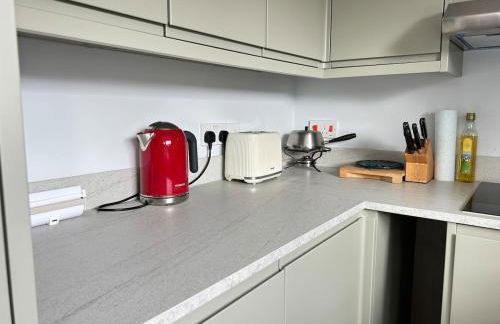 Private Garden Retreat 2BR Modern Comfort - Foto 25