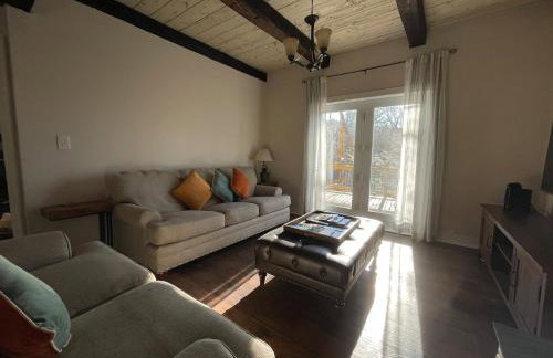 Dual-Home Berkshire Retreat Sleeps 16 - Foto 22