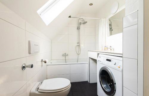 Tolstov Apartments - 3 Room Apartments with Garden - 20 Min Messe DUS & Airport DUS - Foto 32