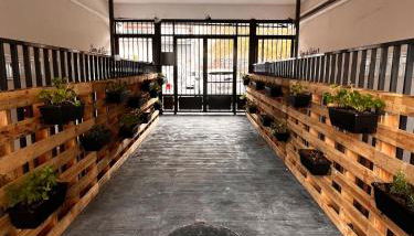 R10 Trabajo Descanso Premium Junto a Metro Madrid - Photo 2