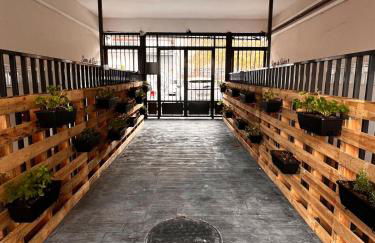 R10 Trabajo Descanso Premium Junto a Metro Madrid - Photo 2