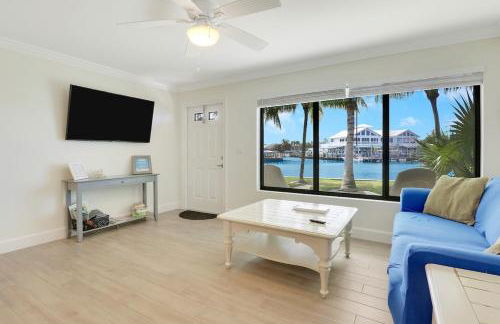 Sailfish Suites 5 - Waterfront Lodging - Photo 6