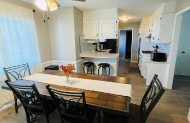 Full HOME with 2 KING BEDS and a POOL - Foto 4