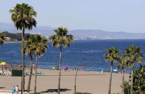 CASARES appart 2 ch dans parc tropical avec vue sur mer, montagne et piscine - Photo 30
