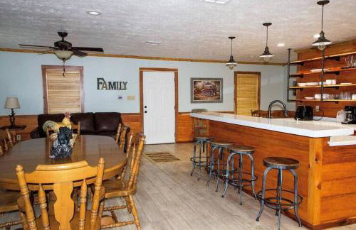 Bay Dreamer Custom Lakefront House, Boathouse and - Foto 27