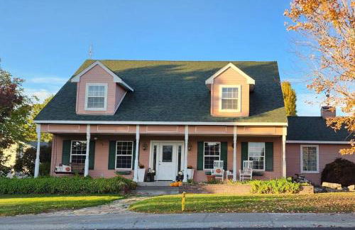 Five Bedroom Colonial Style Home - Foto 1