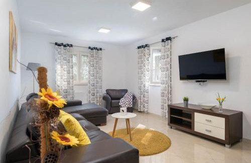 Charmante Villa mit privatem Pool, Klima, Sonnenliegen, Terrasse und Grill - Foto 20