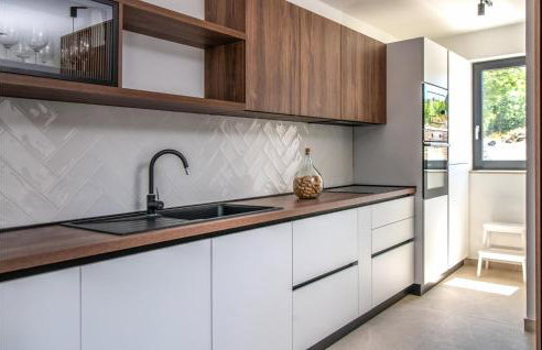 Amazing Home In Bartici With Wifi - Photo 23