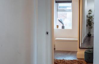 Spacious & Modern 8-Bed Home - Sleeps 13 - Parking - Foto 57