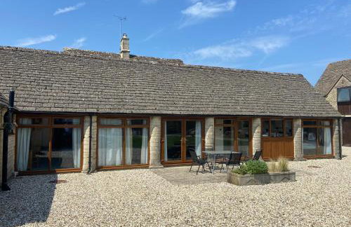 Stable Cottage, Old Mill Farm, Cotswold Water Park - Foto 1