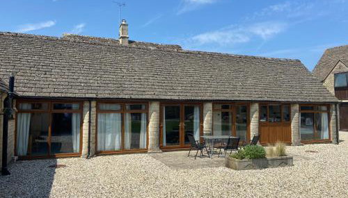 Stable Cottage, Old Mill Farm, Cotswold Water Park - Foto 1