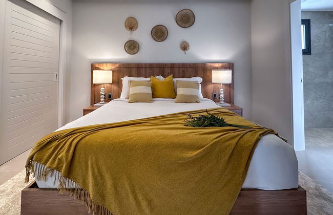 4 Bedroom Beach Penthouse w Private Rooftop - Foto 34