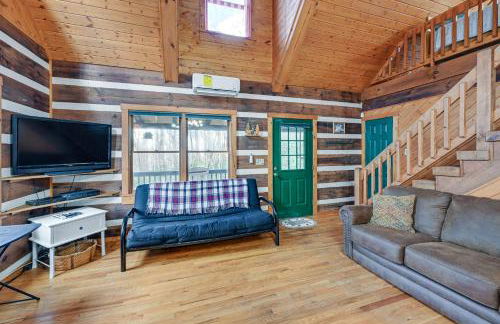 Fire Pit and Porch Rustic Retreat in North Carolina - Foto 4