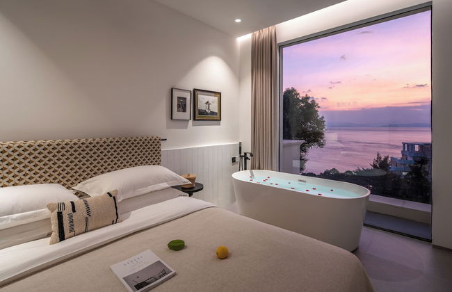 Miyue Roman Holiday Bubble Pool hotel - Photo 5