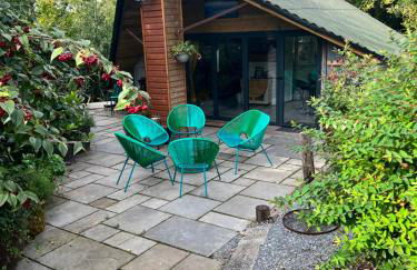 The Shed . A cosy, peaceful, 96% recycled, chalet. - Foto 1