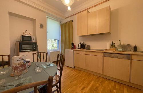 Le Goncourt - Royal View & Haussmannian Elegance - Foto 10