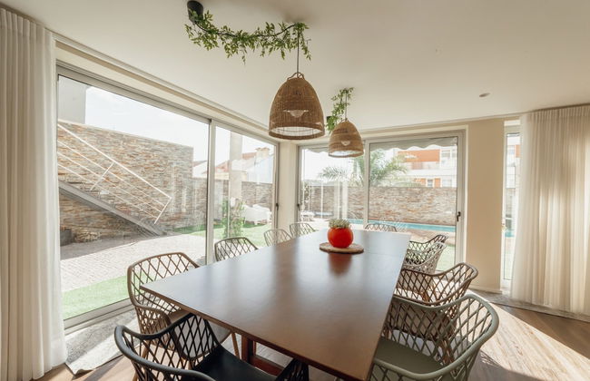 Pool Cinema Villa by Vacationy - Foto 64