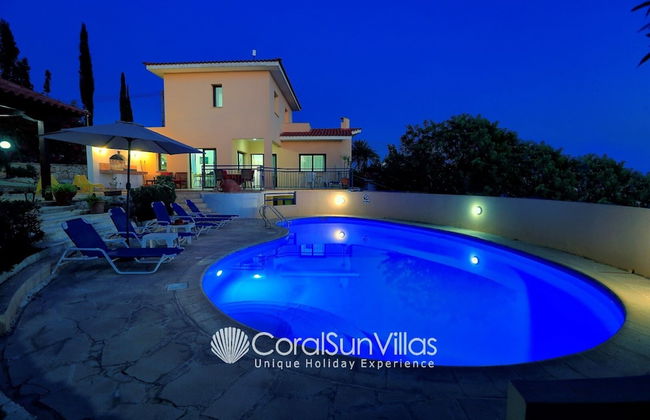 Large Pool & Garden, Billiard, Peaceful Area, Near to the Sea, Coral Bay Paphos - Foto 39