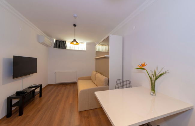 Joy Suites - Photo 30