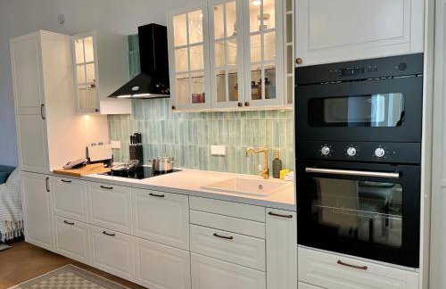 KuDAMM Charming Old Home,4-9 ppl,Family Friendly,Wifi,Savignyplatz - Photo 22