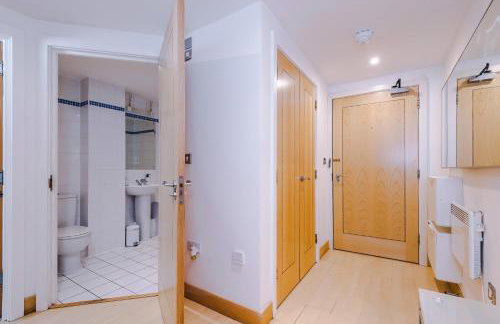 Central Leeds 2BR 2BA, Wi-Fi, Kitchen, Sleeps 5 - Foto 14