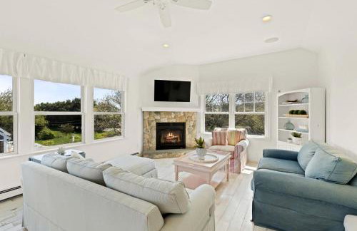 Breathtaking Cape Cod Beachhouse with Private Beach Access Near Sandwich, Massachusetts - Foto 35