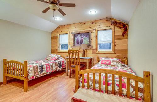 40-Acre, Off-Grid Wakefield Retreat w/ Gas Grill! - Foto 15