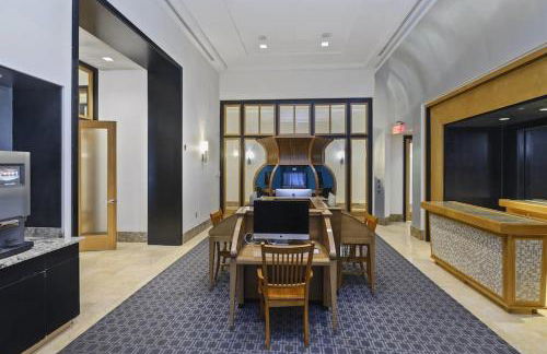 Upscale Comfort Next to Metro and Dining - Foto 27