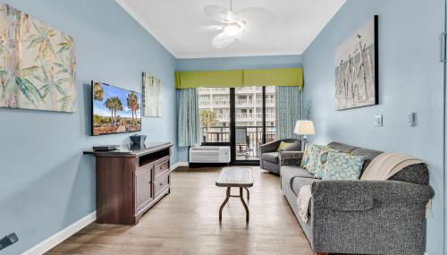 Ocean Front Condos at Patricia Grand - Foto 2