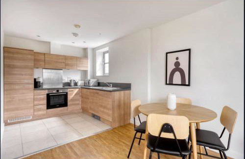 Spacious 1-bed Apartment Limehouse Marina - Foto 11