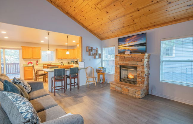 Brown Bear Lodge - Cozy mountain home situated within the quiet and ideal Sugarloaf neighborhood - Foto 2