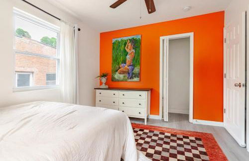 Stylish 3BR Townhouse with Backyard,and Easy Parking - Photo 25