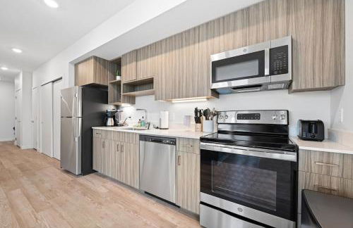 Comfy 1BD1BA Riverside Apt W QueenBdLaundryTV - Foto 13